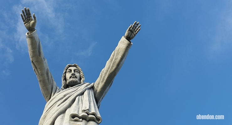 Buntu Burake, Patung Yesus Memberkati, Patung Yesus Toraja